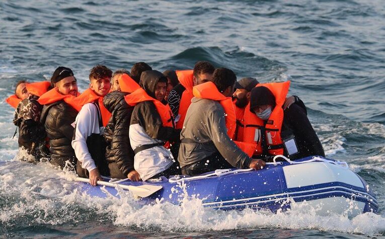 Channel Crossings over 10,000 as UK Braces for Warmest Week of 2025